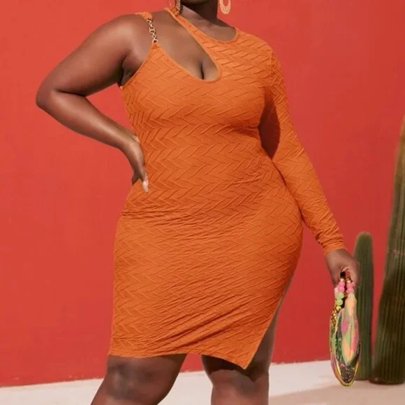 Dress - Picture 4 of 10